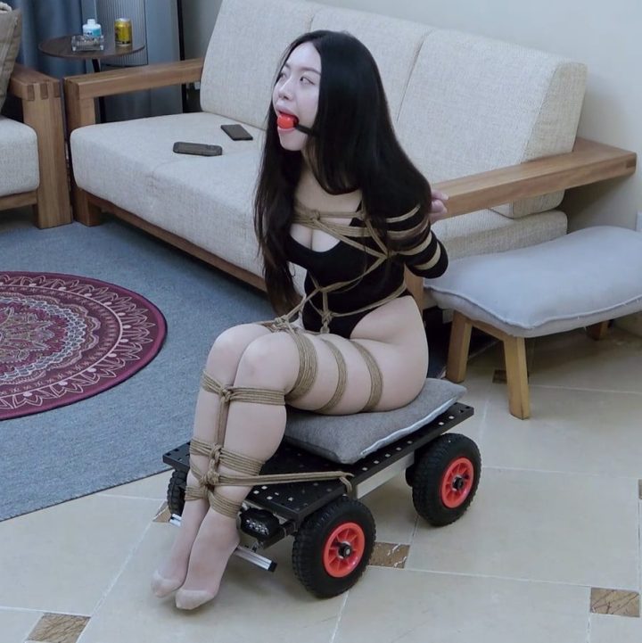 编号854 半岛束艺台 04_BDSY_捆绑美女 1V 1P_LSP爱看_PikPak云盘_资源合集_免费下载