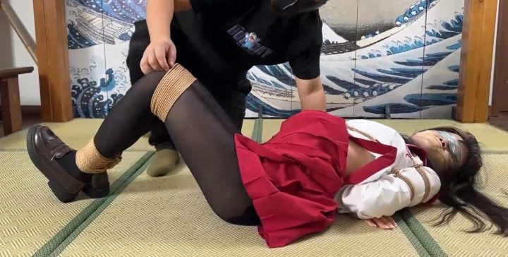 编号2848 象人定拍 工作室_小0- JK黑丝，紧密捆绑的挣扎无力。 1V 1P_LSP爱看_PikPak云盘_资源合集_免费下载