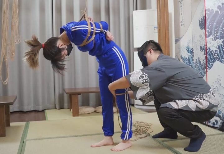 编号2785 象人定拍 工作室_嗷嗷-无内校服，股绳，空着驷马，勒嘴拴脚趾，某些紧缚想法。 1V 1P_LSP爱看_PikPak云盘_资源合集_免费下载