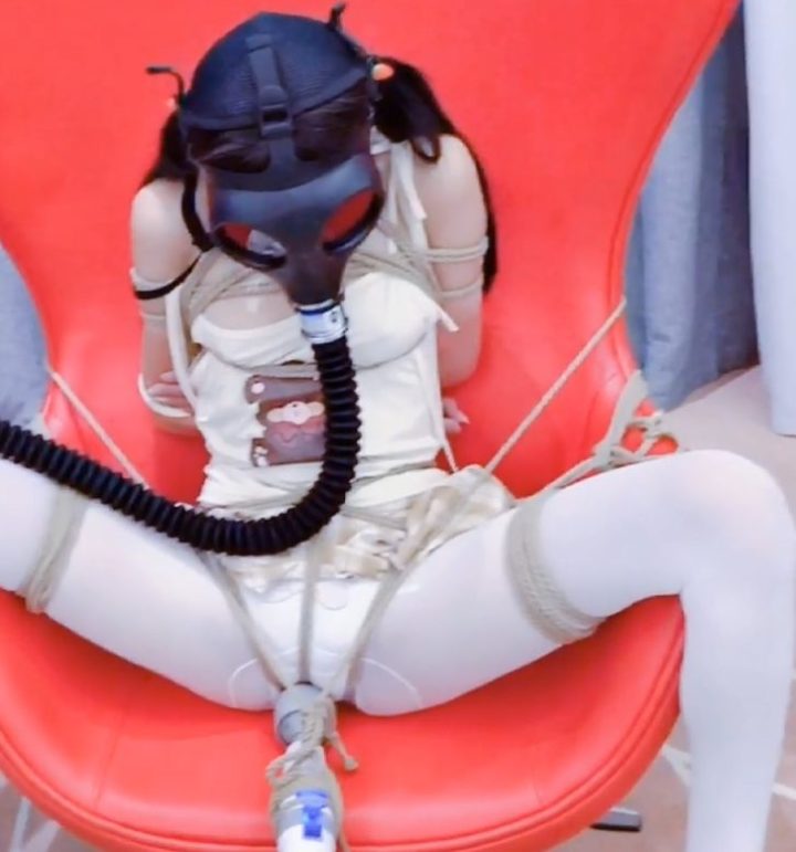 编号2557 窒物者_经典高强度玩具-调教-拘束-捆绑 29_1V 1P_LSP爱看_PikPak云盘_资源合集_免费下载