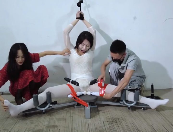 编号1911 樱束原创_《继父的关爱》定拍转公映！平常就爱时常偷窥继女换衣服的父亲今天刚好接到女儿舞蹈老师的告状电话！以检查基本功为由要求继女当面换舞蹈服并对其上下其手 1V 1P_LSP爱看_PikPak云盘_资源合集_免费下载