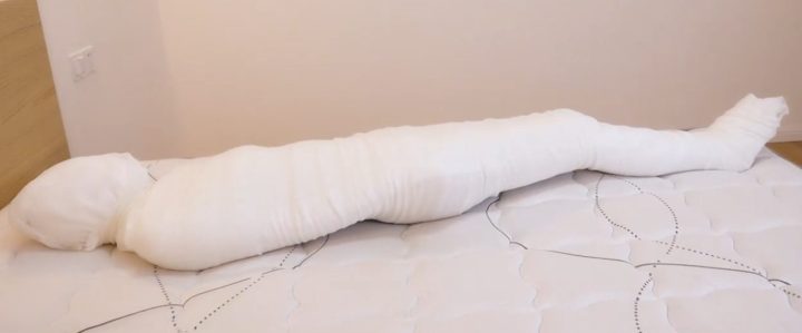 编号1177 九尾少女_300米五层绷带+纱布包裹的木乃伊全包地狱体验，木乃伊经历实录，头部被多重严密包裹全身紧绷更加使呼吸被严重压迫，全包木乃伊[不可描述]封闭禁锢挣扎！（24） 1V 1P_LSP爱看_PikPak云盘_资源合集_免费下载