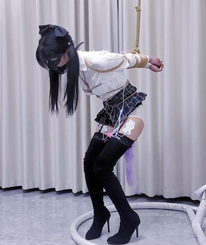 编号2662 嗷大喵_萝莉遇险记21_1V 1P_LSP爱看_PikPak云盘_资源合集_免费下载