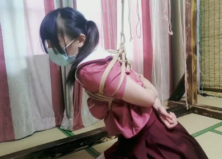 编号2963 象人原创 工作室_01小秋TK-日式打底，分腿跪姿，双马尾JK白丝，无助的TK，重点腋下腰部。 1V 1P_LSP爱看_PikPak云盘_资源合集_免费下载