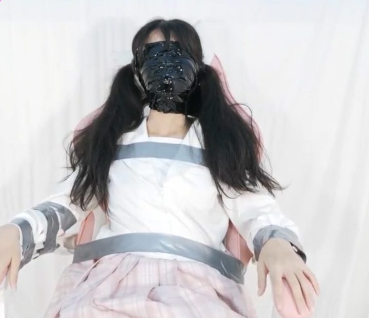 编号2147 小萌同学_胶带胶布贴脸呼吸限制和闷绝乳胶头套失神 1V 1P_LSP爱看_PikPak云盘_资源合集_免费下载