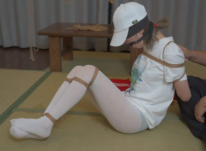 编号2787 象人定拍 工作室_嗷嗷-五花，白丝，口球，震动，怎么地上有这么的水啊！ 1V 1P_LSP爱看_PikPak云盘_资源合集_免费下载