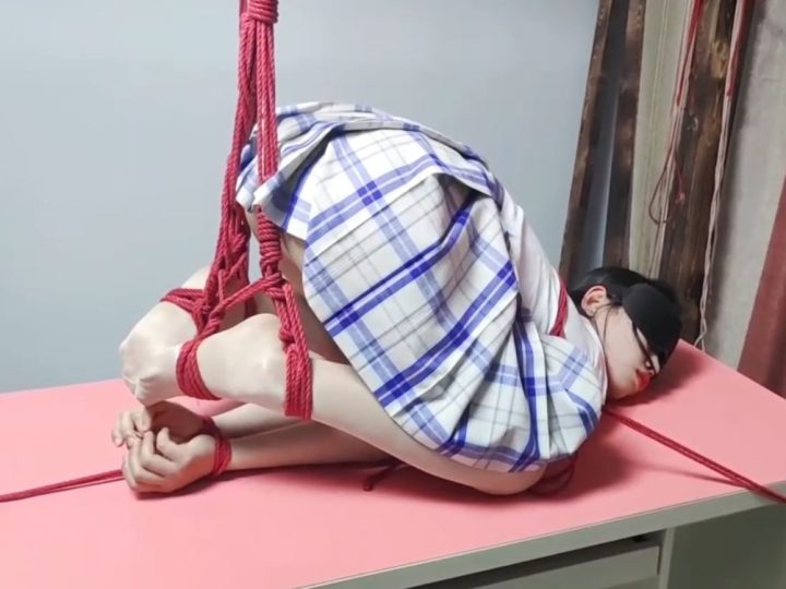 编号2996 象人原创 工作室_3钻福利小O-“我非常耐，随便绑都不会难受。”所以有了这个不舒服的姿势。 1V 1P_LSP爱看_PikPak云盘_资源合集_免费下载