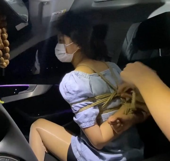 编号1769 小鹿工作室_涵涵特辑_户外捆绑_车内棒棒GC_镣铐行走_TD手机遥控震动_车内TD二次GC 1V 1P_LSP爱看_PikPak云盘_资源合集_免费下载