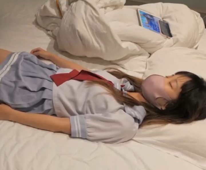 编号2117 小萌同学_定拍冰恋jk足控福利-歹徒入室[X_X]女主后竟然做出这种事… 1V 1P_LSP爱看_PikPak云盘_资源合集_免费下载