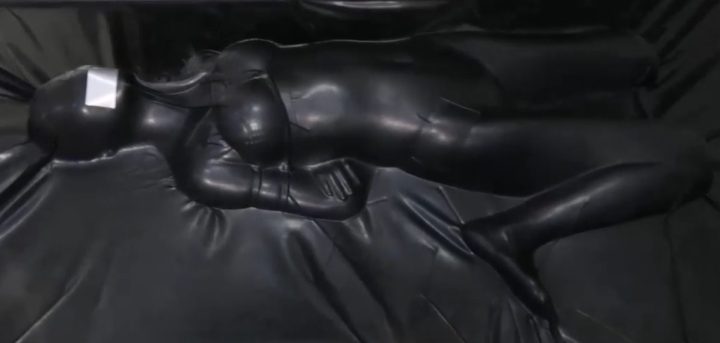 编号2154 小萌同学_捆绑进入乳胶真空床，紧致，恐惧，极限挣扎 1V 1P_LSP爱看_PikPak云盘_资源合集_免费下载