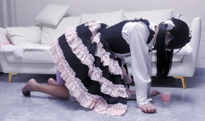 编号2638 嗷大喵_可爱萝莉塔被牵着地上爬行遛狗 1V 1P_LSP爱看_PikPak云盘_资源合集_免费下载