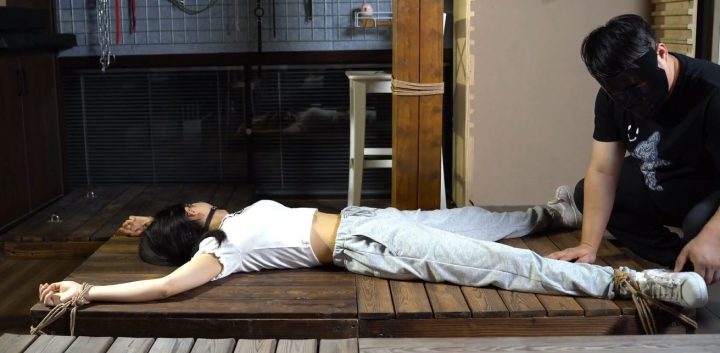 编号2852 象人定拍 工作室_小0&嗷嗷-闺蜜双双被困，大字缚，口球，脱掉鞋子一起tk。 1V 1P_LSP爱看_PikPak云盘_资源合集_免费下载