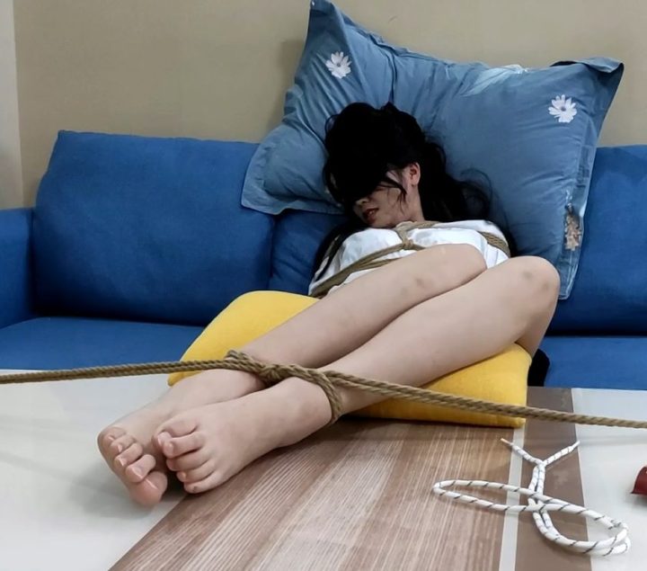 编号2699 嗷大喵_学院风打扮初次入圈拍摄 1V 1P_LSP爱看_PikPak云盘_资源合集_免费下载