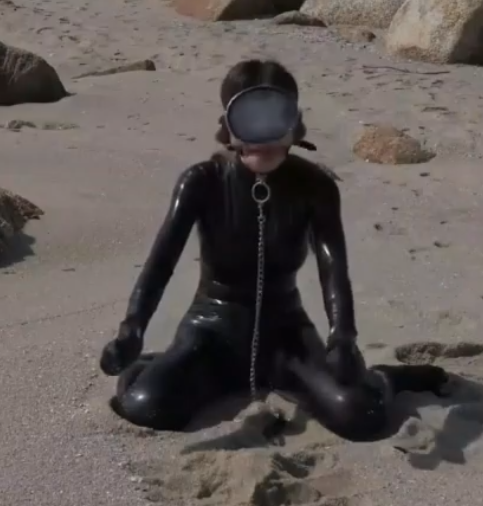 编号2176 小萌同学_沙滩户外[X_X]游戏-乳胶闷热出汗-胶衣乳胶头套闷绝防毒面具调教 1V 1P_LSP爱看_PikPak云盘_资源合集_免费下载