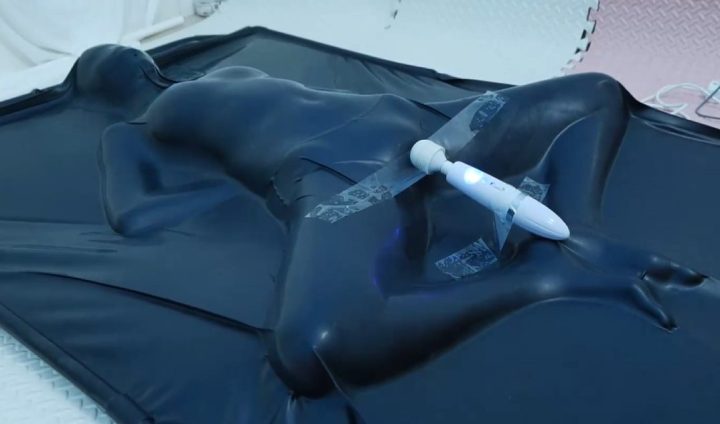 编号2175 小萌同学_乳胶真空床的魅力是什么，就是让小萌再次进去嗨上一整天！换个姿势玩弄，GC到玩具没电！ 1V 1P_LSP爱看_PikPak云盘_资源合集_免费下载